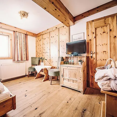 Gluecksschmiede - Hinterglemm מלון 4*