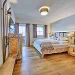 Hotel Gluecksschmiede Saalbach-Hinterglemm